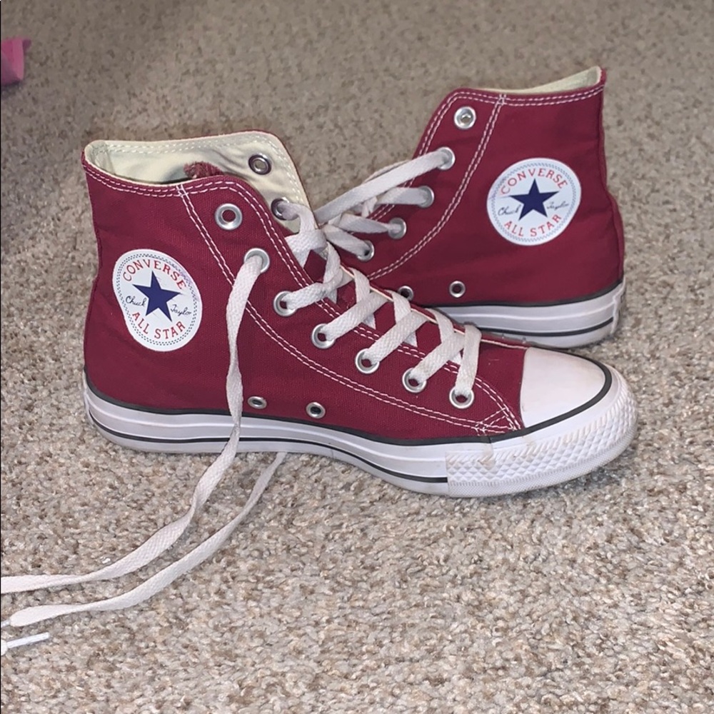 High-top maroon Converse